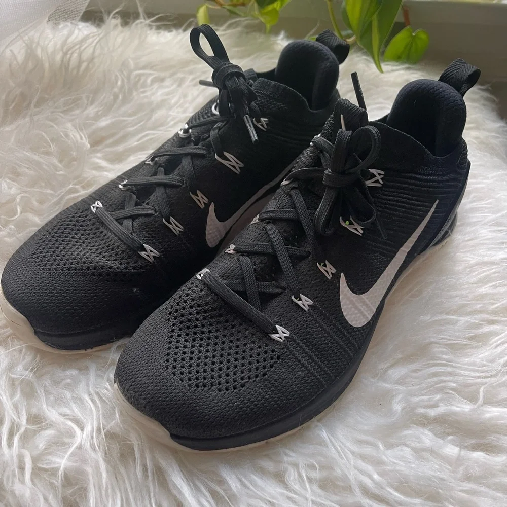 Nike Metcon Flyknit Women’s - Picture 4 of 6